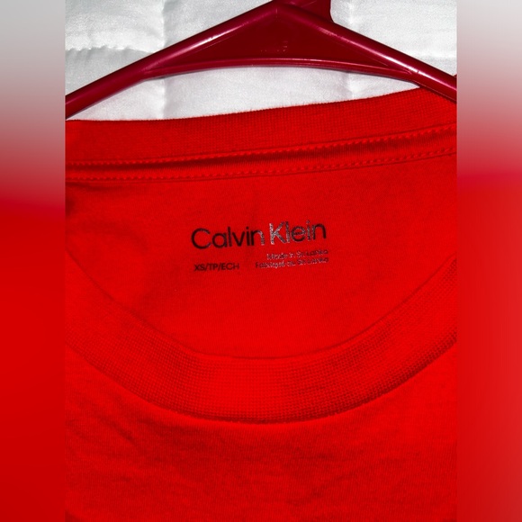 Calvin Klein Tee - Picture 3 of 4